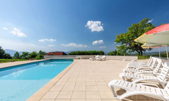 Trevignin Apartamento | "Le Colombier" en la casa rural "Le Pré Charville" con vistas a la montaña, piscina exterior