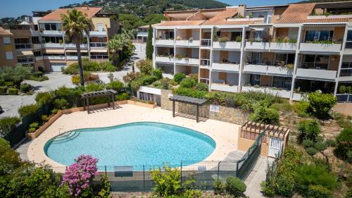 Carqueiranne Apartamento | Le Corsaire - Séjour Relaxant, Plage & Piscine