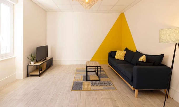Montlucon Apartamento | Le Cosy C - T2 Tout Équipé - Centre-Ville Gare