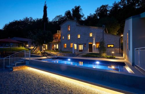 Arcevia Apartamento | Le Cune, Apt Quercia Bella - AC, Pool & Jacuzzi