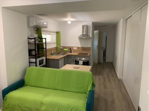 Saint-Mitre-les-Remparts Apartamento | Le Cyprès