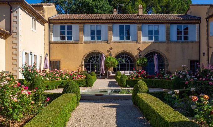 Montaren-et-Saint-Mediers Casa | LE DOMAINE luxury villa with heated pool, Uzes Provence