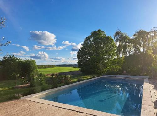 Stigny Cama Y Desayuno | Le domaine aux herbes folles