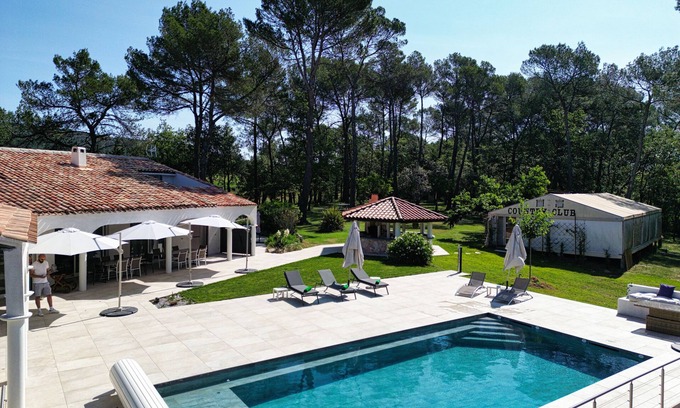 Brignoles Villa | Le Domaine de l'Olivier, 20p, swimming pool, sauna