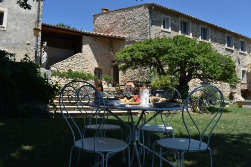 Sault Casa | Le Domaine de Piedmoure, Gîtes et chambres, piscine, terrasses privatives