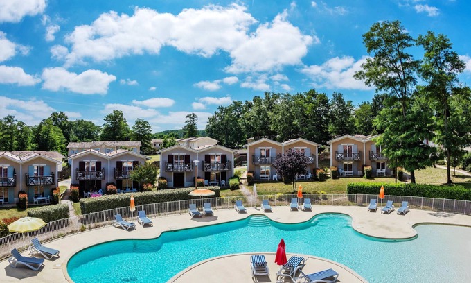 Barbaste Apartamento | Le Domaine du Golf d'Albret by Interhome