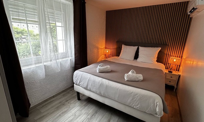 Grandvillers Cabaña | Gîte-du Chêne-Baño Privado-Vista a la Piscina