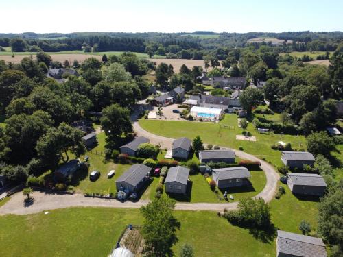 Kernascleden Otro | Le Domaine du Scorff - hébergements insolites chalets 4 à 6 personnes et roulottes