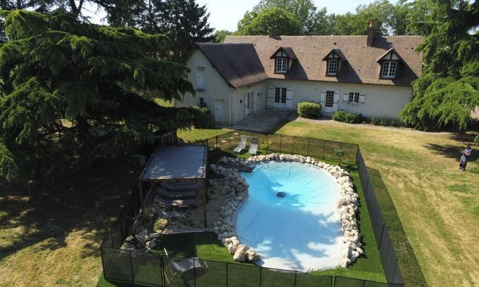Huisseau-sur-Mauves Cama Y Desayuno | Le Domaine Entier - 18 Personnes