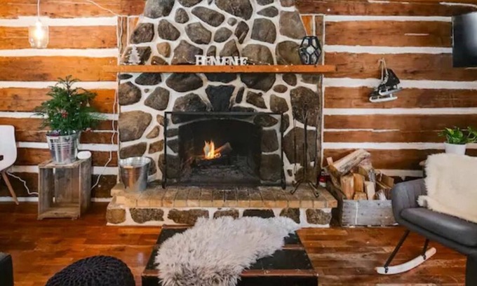 Sainte-Agathe-des-Monts Cabina | Le Douillet - Rustic chalet with wood fireplace