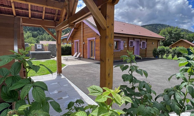 Rochesson Chalet De Esquí | Le Familial 4 - SPA & Sauna - Serviettes, Lits Faits, Ménage