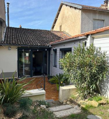 Les 3 Cites Casa | Le Faubourg, 5 min from center, 15 min Futuroscope