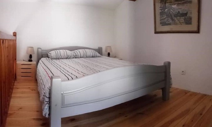 Nanteuil-de-Bourzac Casa | Le Calme, a Cozy Studio for two
