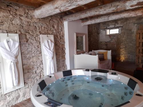 Sainte-Valiere Casa | Le gîte de Sainte Valière PISCINE,SPA et CLIMATISATION