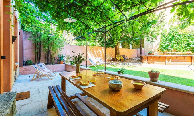 Carpentras Casa | Le Gîte du Carmel: Un Lieu Prestigieux Pour une Parenthèse Mémorable en Provence