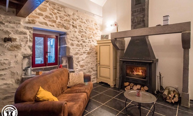 Pulverieres Casa | Le Gangot - PULVERIERES