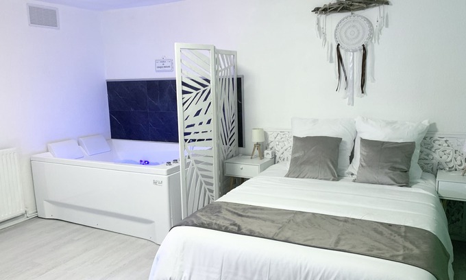 Bel Air - Le Golf - Cote Chaude Apartamento | Le Golf Balnéo - Cosy & SPA