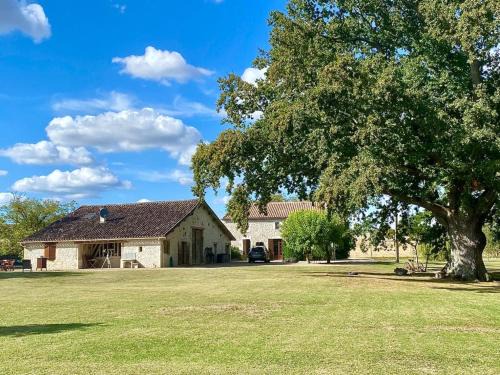 Moustier Casa | Le Grand Chene