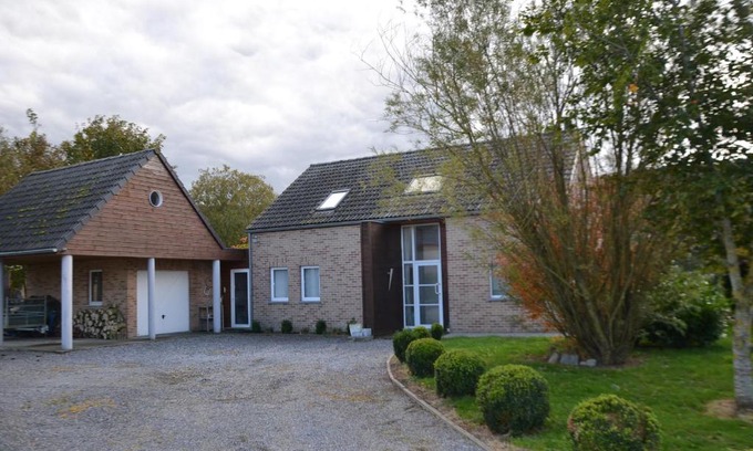Beauraing Casa | Le grand marronnier