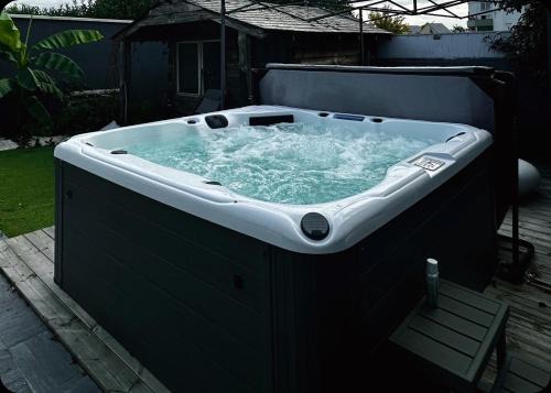 Justices Casa | Le grand nid douillet - Jacuzzi extérieur - Maison