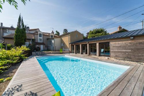 Vivonne Casa | Le Grand Verger : gîte familial avec piscine