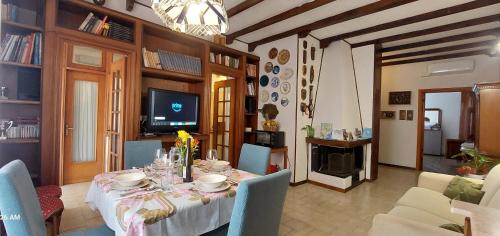 Le Grazie Apartamento | Le Grazie by The Sea, Beachfront with elevator