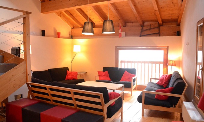 Les Varcins Casa | LE GRENIER Chalet DDA La Combe Modern apartment in chalet