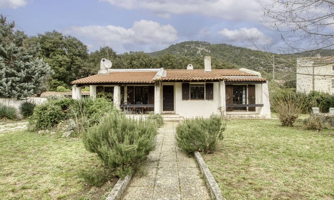 Signes Casa | Le Hameau des Launes by Interhome