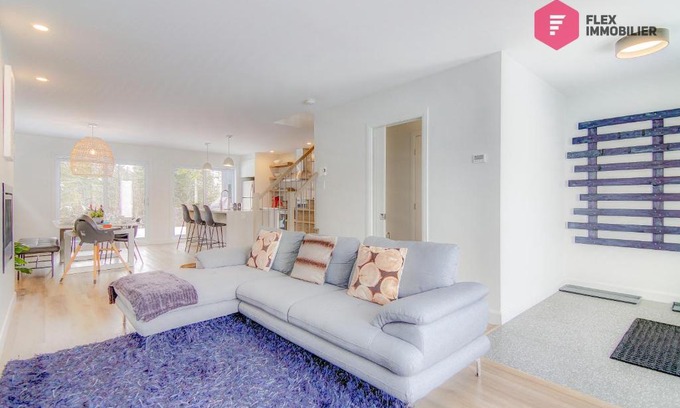 Pont-Rouge Casa | Le Harfang de Portneuf/Hot tub Pool Sauna Billiards Trails