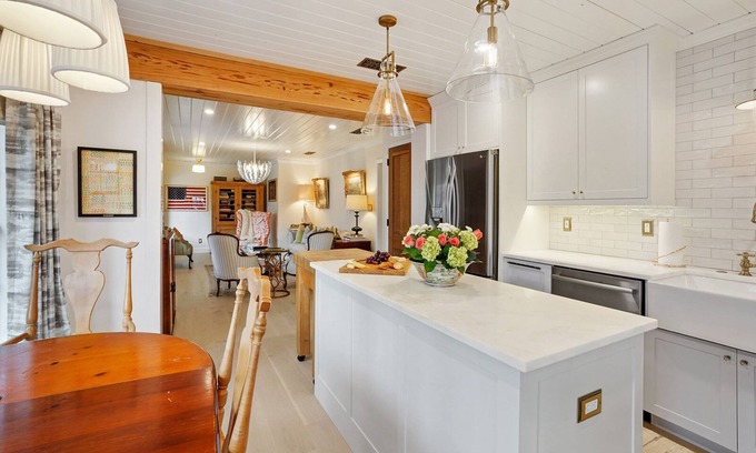 Fairhope Cabaña | Le Hibou Blanc (B) - Fairhope: Laid-back Sophistication