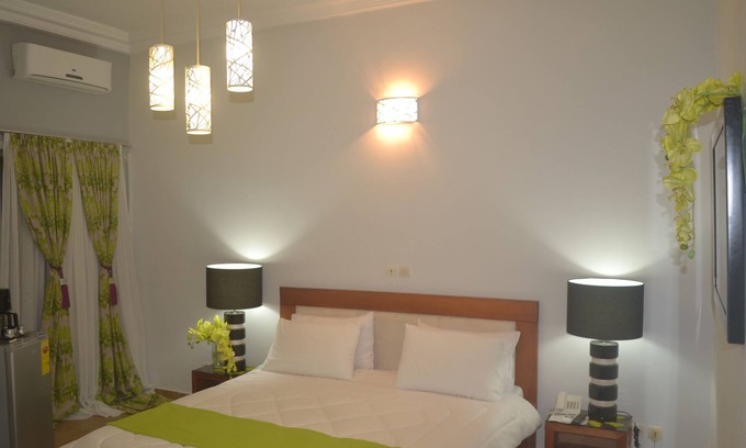 Bingerville Hotel | Le Jardin d'eden 2