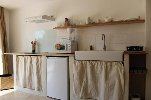 Bourg-Saint-Andeol Apartamento | Le Laoul cottage 2 people