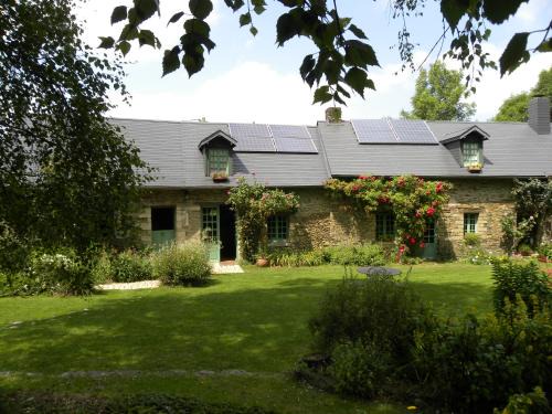 Bourgvallees Cama Y Desayuno | Le Lavoir de Julia