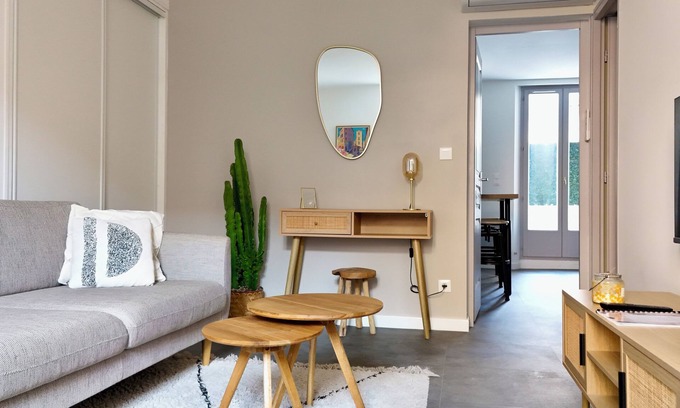 Brignoles Apartamento | Le Limoni - Air-conditioned with private patio