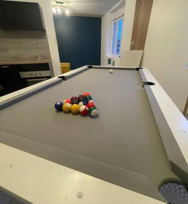 Charnay-les-Macon Apartamento | Le loft du centre ville billard & baby-foot au porte de Mâcon