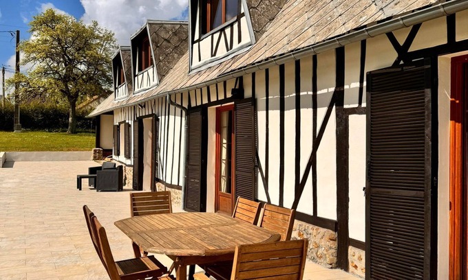Broglie Casa | LE LOGIS DE SAINT HILAIRE