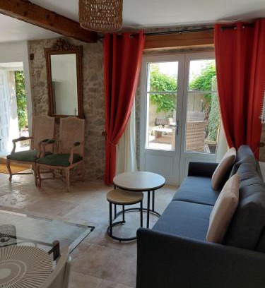 City of Carcassonne Casa | Le Logis des Remparts à l'intérieur de la Cité médiévale, Jardin privé, Parking inclus