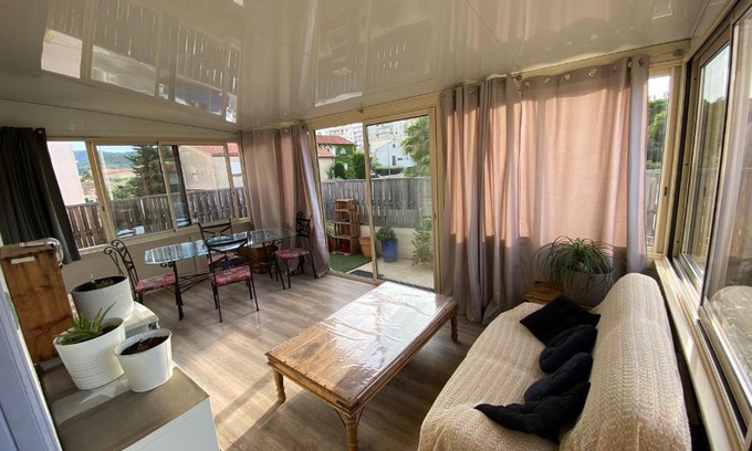 La Seyne-sur-Mer Apartamento | Le Lola charment T3 à 10 minutes à pied de la plage.