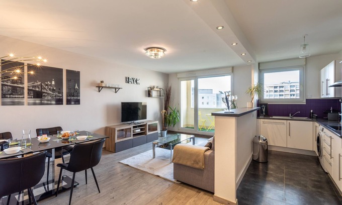 Colombier - Champ de Mars Apartamento | Le Lounge - 2 chambres avec parking