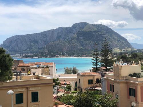 Mondello Casa | Le Lunette Holiday House