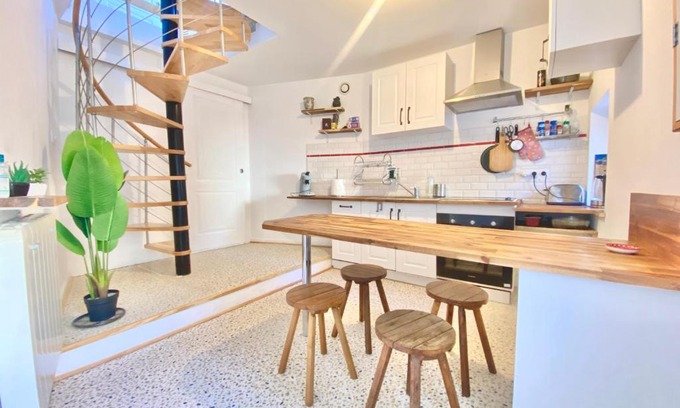 Poitiers Casa | - Le Lys - Magnifique maisonnette avec terrasse