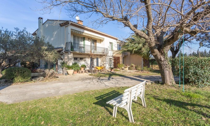 Montfrin Casa | Le Mélomane - Maison climatisée avec jardin clos