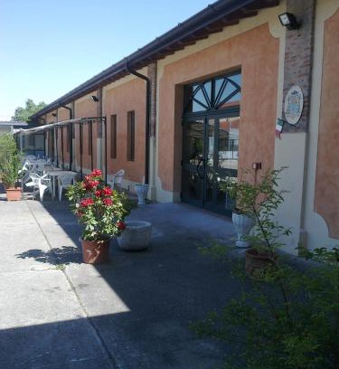Verolanuova Casa | Le Magnolie Agriturismo
