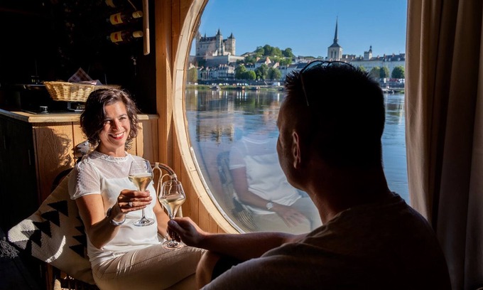 Saumur Alquiler De Eote | Le Martin Pêcheur: Luxurious ecolodge boat