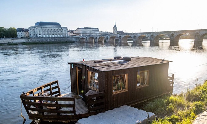 Saumur Alquiler De Eote | Le Martin Pêcheur: Luxury ecolodge boat