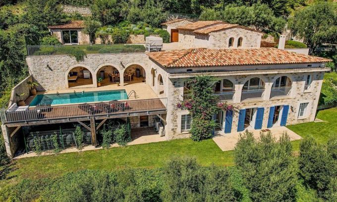Tourrettes-sur-Loup Chalet De Esquí | Le Mas d’Azur – Exceptional view & pool