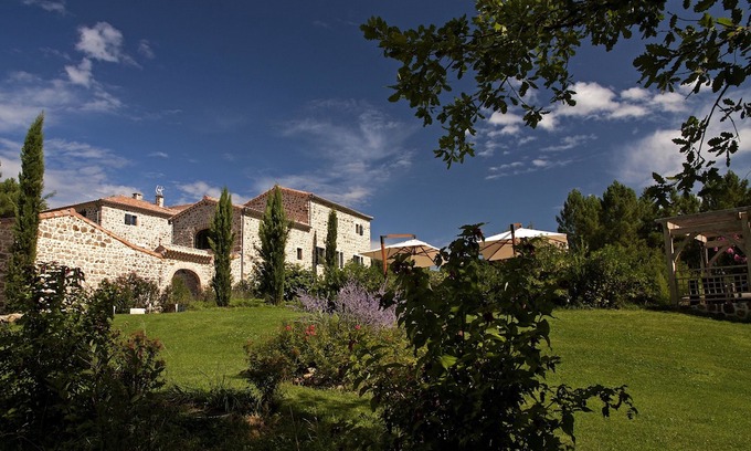 Rosieres Hotel | Le Mas de Baume