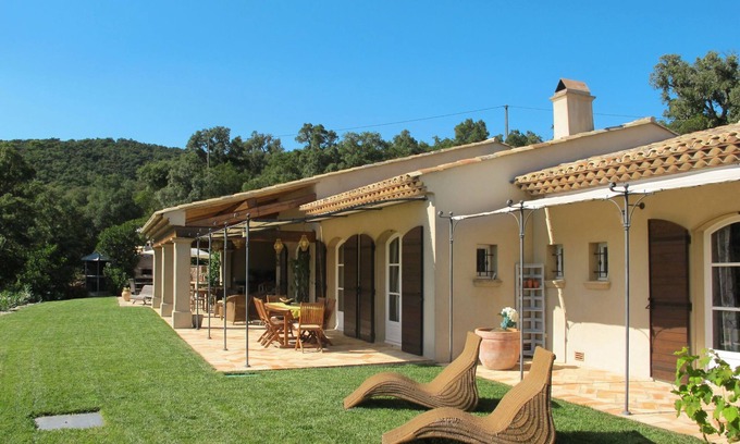 La Mole Casa | Le Mas de la Roche by Interhome