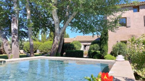 Pernes-les-Fontaines Casa | Le Mas Des Bardes