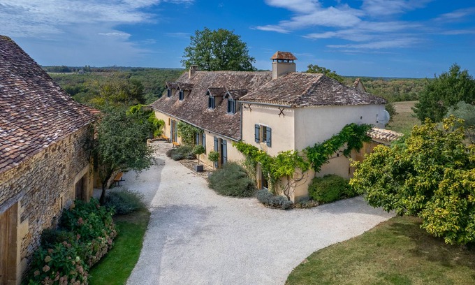 Sainte Croix de Beaumont Casa | Le Mas y Le Mazet: lujo de 5 estrellas con piscina privada y vistas impresionantes